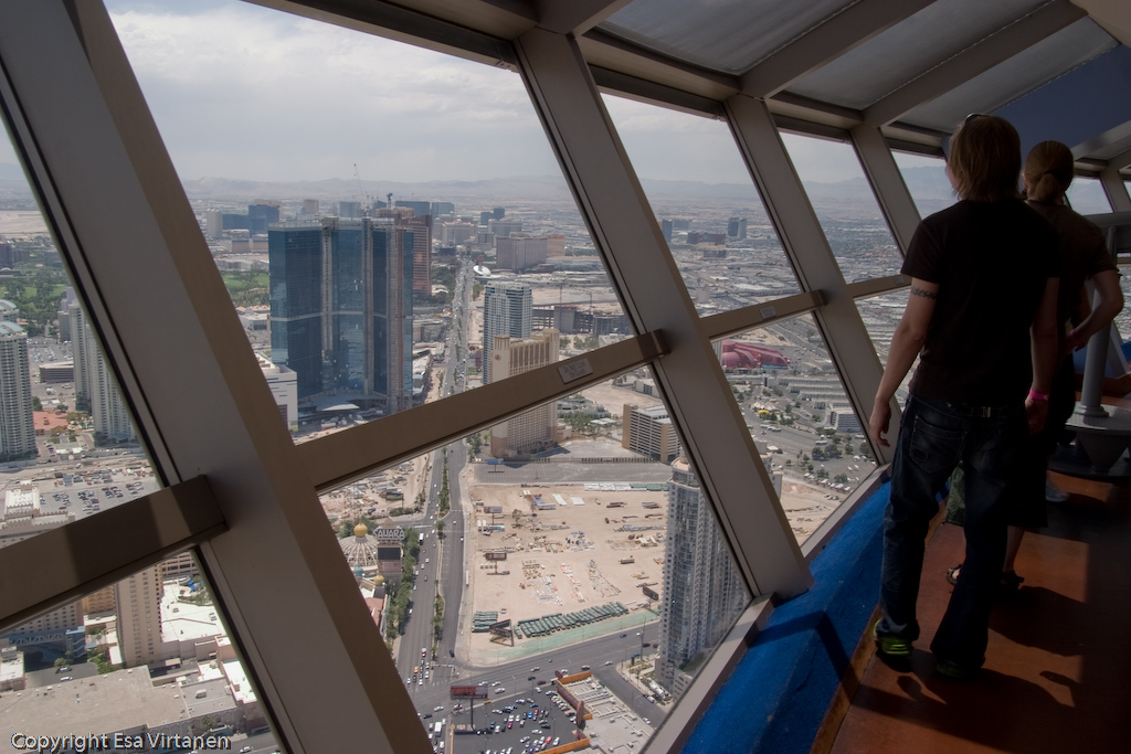 Men admiring the view in the towering inferno that is Stratosphere Tower.
