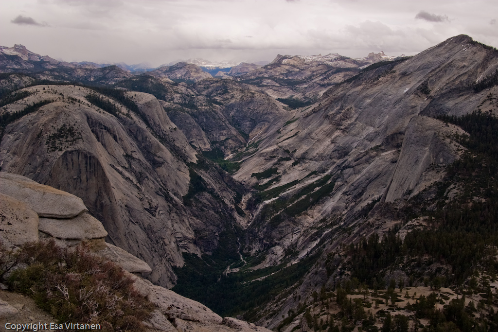 Yellowstone canyon from Half-Dome.